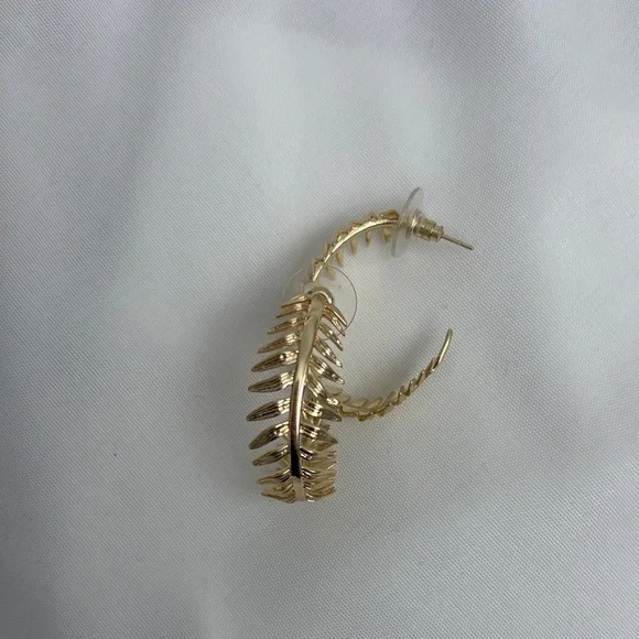 Kendra Scott “Kayla” Earrings - Picture 5 of 5